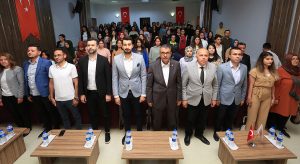 Rektör Kutluhan öğrenciler ile bir araya gelmeye devam ediyor