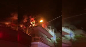 Denizli’de apartmandaki yangın mahallede korku dolu anlara neden oldu