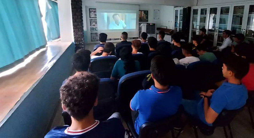 Ülkücüler, Naim filmini izledi