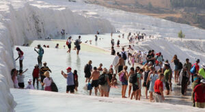 Pamukkale 2024 yılında ziyaretçi rekoru kırdı